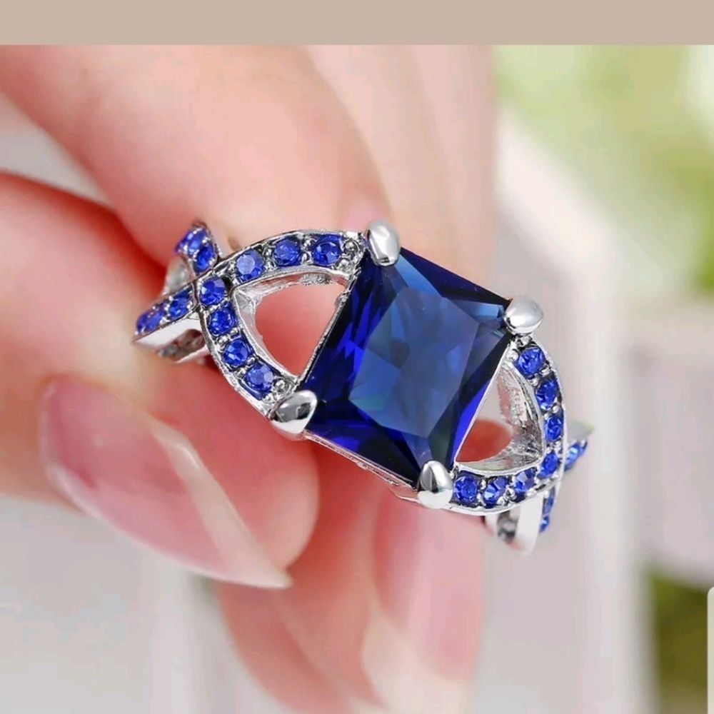 New Princess Cut Blue zircone Ring size 7 - Picture 2 of 4
